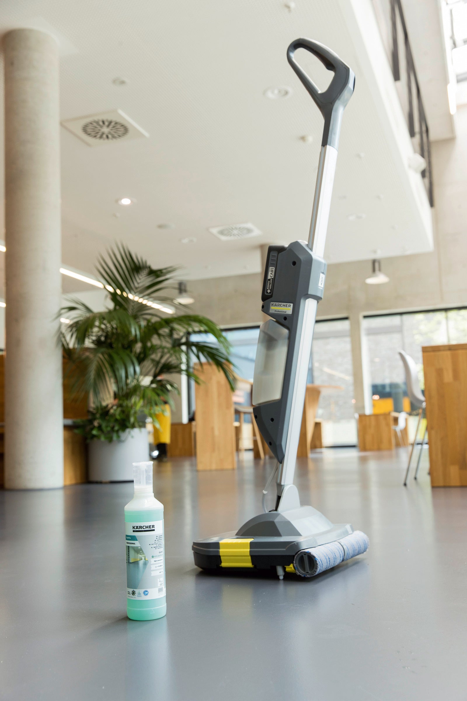 Karcher Drier BR 30/1 C Bp Commercial Floor Scrubber image 5